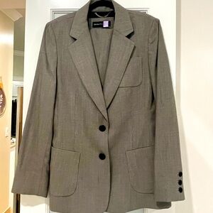 Dana Buchman Pant Suit 2-Piece Jacket/Blazer Suit Size 14  Blk/Brwn [#0022]